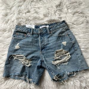 NEW Garage 90s Boyfriend Jean Shorte size 3